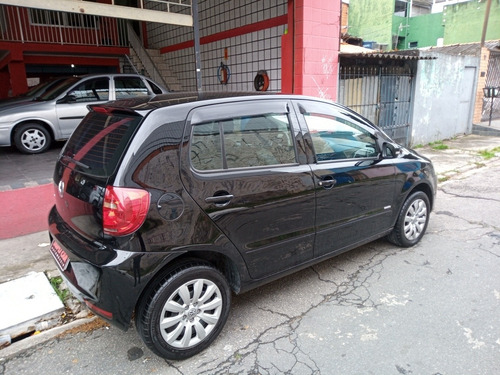 Imagem 8 de 13 de Volkswagen Fox 2012 1.0 Vht Total Flex 5p