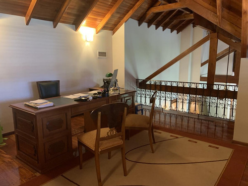 Imagen 11 de 30 de Excelente Chalet - Castelar Norte - Larralde Angosta - 5 Ambientes - 1450 M2 Lote - Venta - Permuta