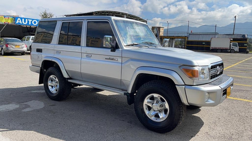 Land Cruiser Blindado
