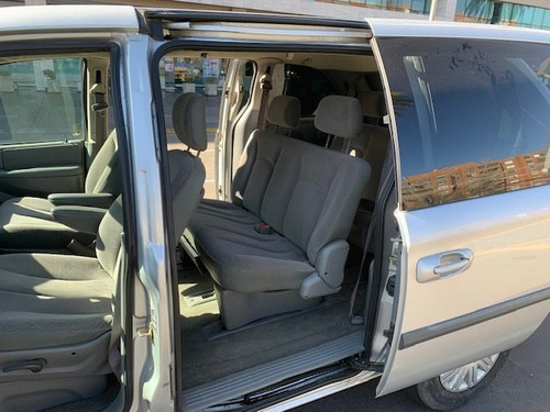 Imagen 5 de 14 de Chrysler Caravan L 3.3 2007