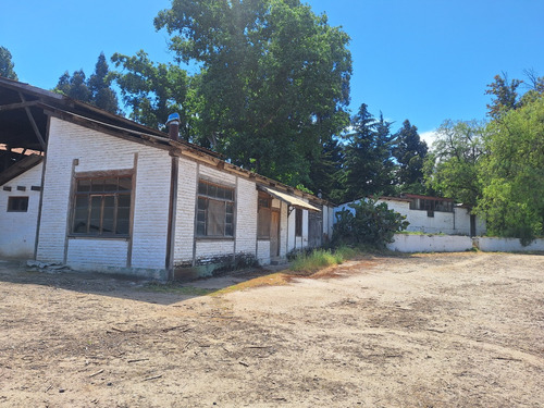 Terreno Con Gran Galpón, Bodegas, Oficinas Y Casa