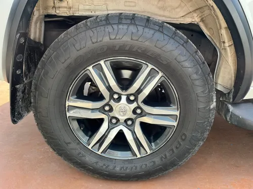Toyota Fortuner Srv 2.4 4x2 At