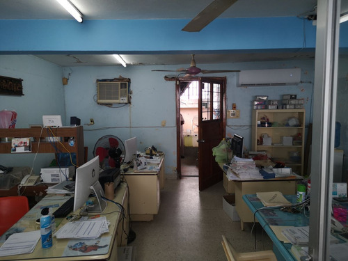 Venta De Local Comercial Con Oficina