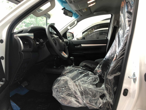 Imagen 5 de 11 de Toyota Hilux Pick Up