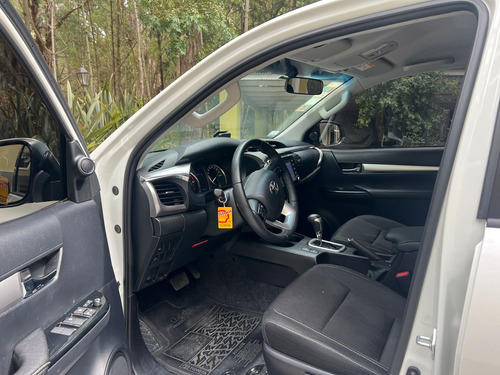 Toyota Hilux Pick-up 2.8 Cd Srv 204cv 4x4 At