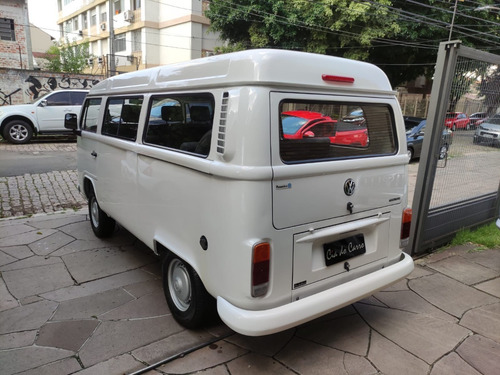 Volkswagen Kombi 1.4 Lotação Total Flex 3p