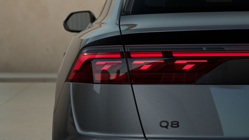 Audi Q8 Suv 60 Tfsi E Quattro 360(490) Hp Tiptronic Phev