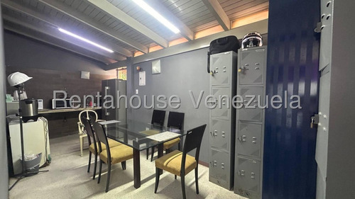 Alquiler De Casa Para Uso Comercial En Chuao Cl 25-11603