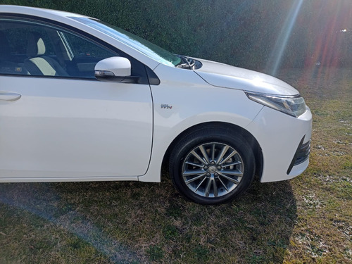 Imagen 4 de 9 de Toyota Corolla Xei Cvt 2018