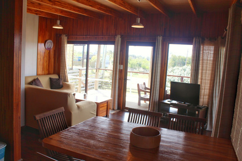 Se Ofrece En Venta Casa En La Calle Principal De Punta Del Diablo