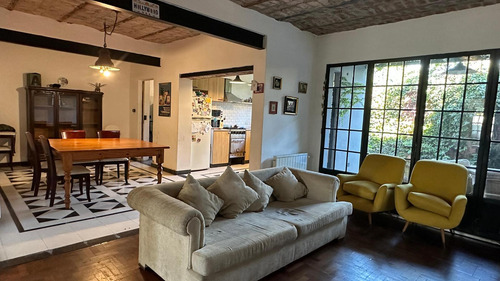 Casa En Venta En Haedo