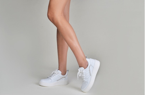 Imagen 2 de 8 de Zapatillas Urbanas De Mujer Cuero Cordones Brika - Ferraro