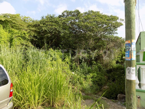 Terreno En Venta, Col. Benito Juárez Norte. Coatzacoalcos, Veracruz.