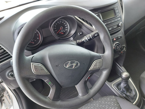 Imagem 10 de 14 de Hyundai Hb20 1.0 Confort Plus 2019, Prata, Único Dono