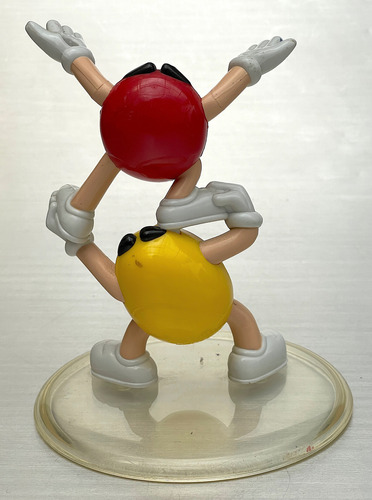 Figuras De Personajes M&m Rojo Y Amarillo 15 Cms Alto (Usado)