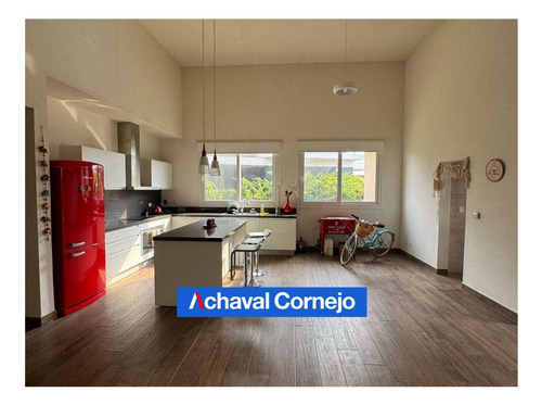 Casa De Una Planta Al Agua En Alquiler Amoblada En Ceibos, Puertos