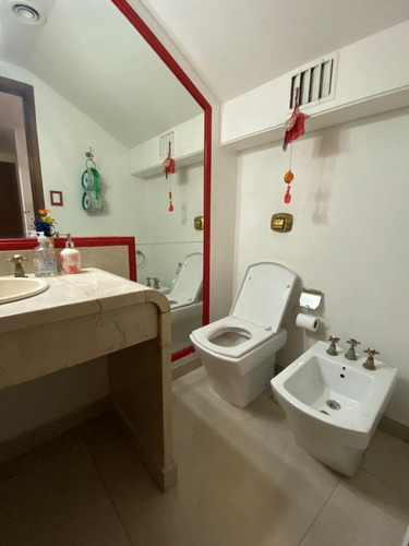 Imagen 12 de 29 de Hermoso Chalet En Barrio Naon