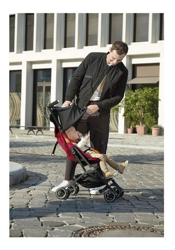 Imagem 4 de 4 de Carrinho Bebê Gb Pockit Qbit + All Terrain Compacto Preto