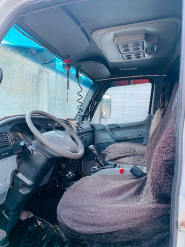 Imagem 4 de 6 de Mercedes Benz Accelo 915c