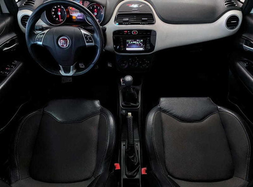 Imagem 5 de 11 de Fiat Punto T-jet 1.4 5p 2016