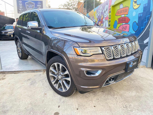 Jeep Grand Cherokee Overland 2017 Panoramica