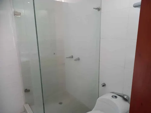 Apartamento Bien Ubicado, Próximo A Las Playas De Bocagrande Y A La Bahía Y Playas De Castillogrande Cod. 44312