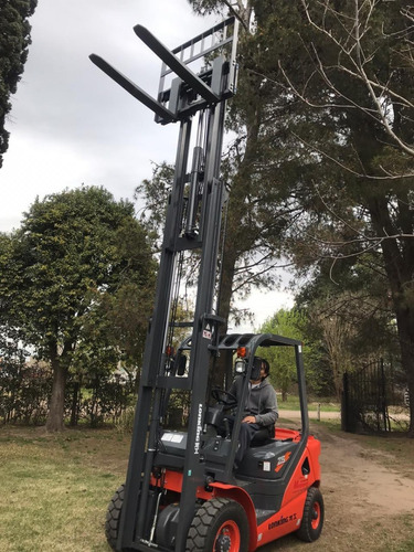 Autoelevador Lonking 2.5t Torre Triple 4.5 Mt + Pala 1/2 M2