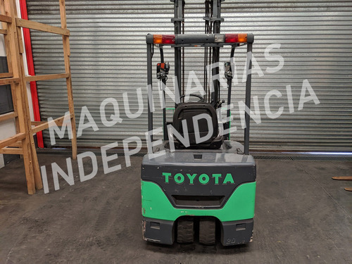 Imagen 8 de 11 de Autoelevador Eléctrico Toyota 2000 Kg Triciclo C/ Despl