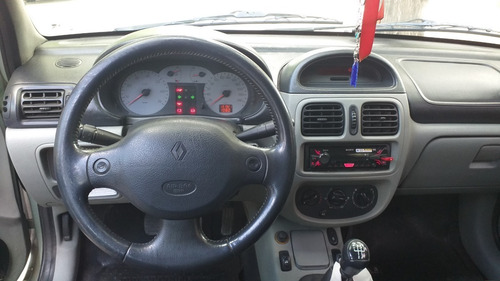 Renault Clio 2 Privilege 2003 1,6 5p