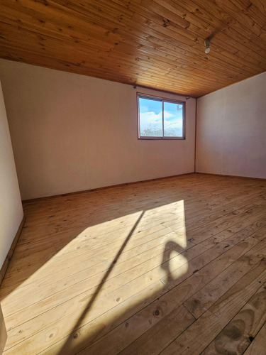 Casa De Dos Pisos Ubicada En Boldo I
