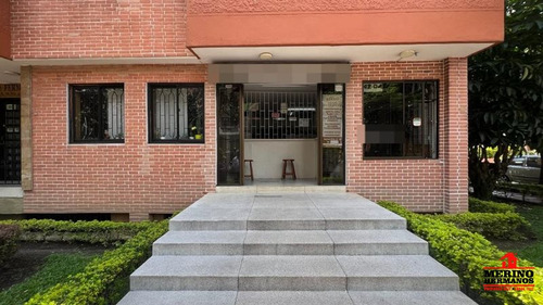 Oficina-local En Arriendo En Medellín - Laureles