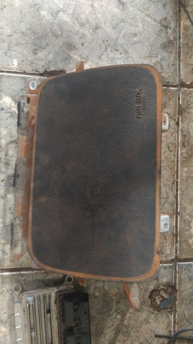 Imagem 1 de 3 de Renault Clio 2002 1.6 16v Rn 5p
