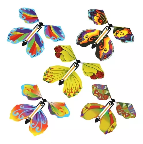 Tarifas de mariposas de papel voladoras