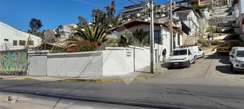 Casa En Venta De 4 Dorm. En Coquimbo