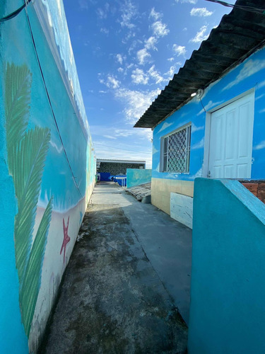 Vila Com 6 Apartamentos E 1 Espaço Bronze No Andar De Cima