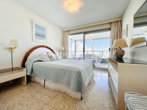 Imagen 9 de 24 de Muy Buen Apartamento De 2 Dormitorios + Dependencia - Península Punta Del Este - Punta Del Este Peninsula