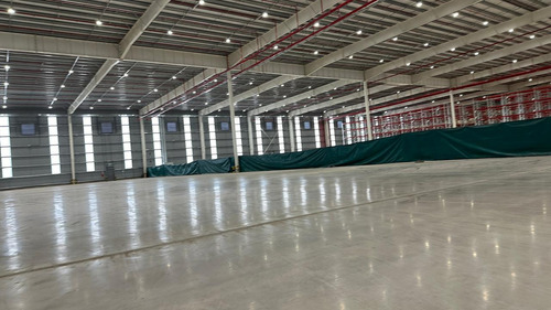 Alquiler Nave Industrial Triple A Deposito De 11600 M2 Cubiertos