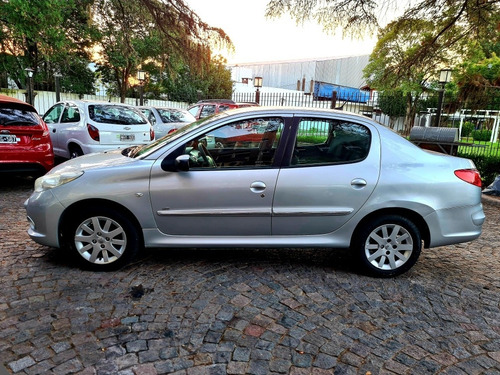 Peugeot 207 Compact Xt Hdi 1.4 2011 118.000km Fcio T/usado