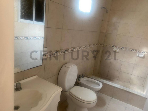Alquiler Ph 3 Ambientes Con Amplio Patio En Lanus Oeste