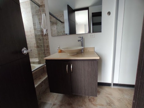 Imagen 15 de 24 de Apartamento En Arriendo Castropol 622-16541