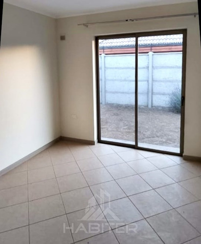 Casa En Arriendo De 3 Dorm. 2 Baños En Curicó