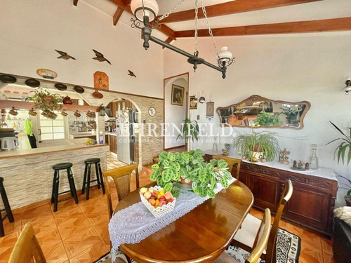 Casa En Venta De 3 Dorm. En Concón