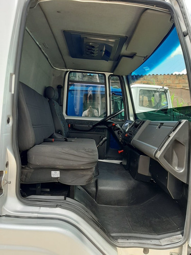 Ford Cargo 815 No Baú De 5.5mts