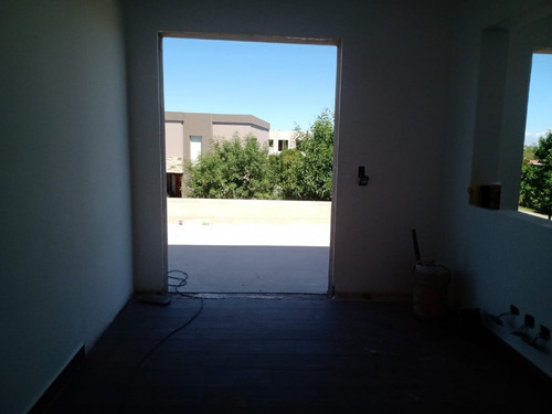 Imagen 12 de 15 de Casa En Venta Ubicado En El Cantón Puerto, Escobar, G.b.a. Zona Norte