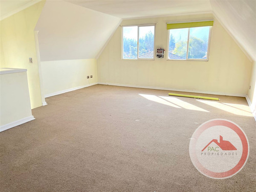 Tu Nuevo Hogar Te Espera! Con Amplio Patio Y En Condominio.