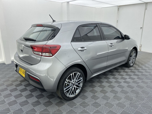 Imagen 11 de 25 de Kia Rio Vibrant