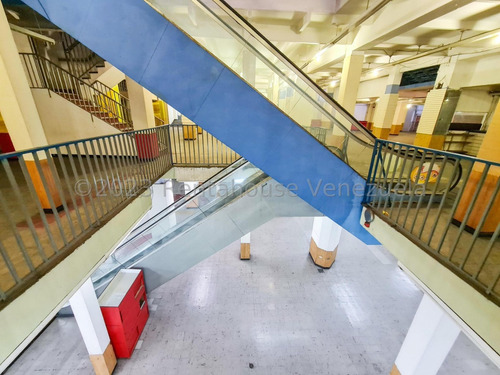 Venta De Edificio Comercial En La Avenida Baralt Cl Mls 25-9944