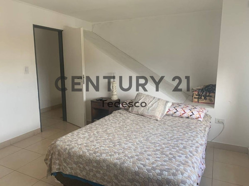 Imagen 6 de 11 de 139 Entre 34 Y 35, Duplex En Venta, San Carlos, La Plata.-