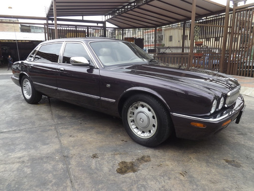 Imagen 2 de 12 de Jaguar Vander Plas 1999