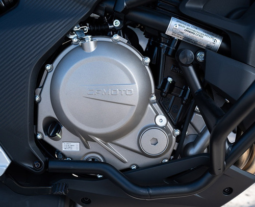Imagen 11 de 15 de Cfmoto Mt650. 2 Años De Garantía. Financiada En 60 Cuotas
